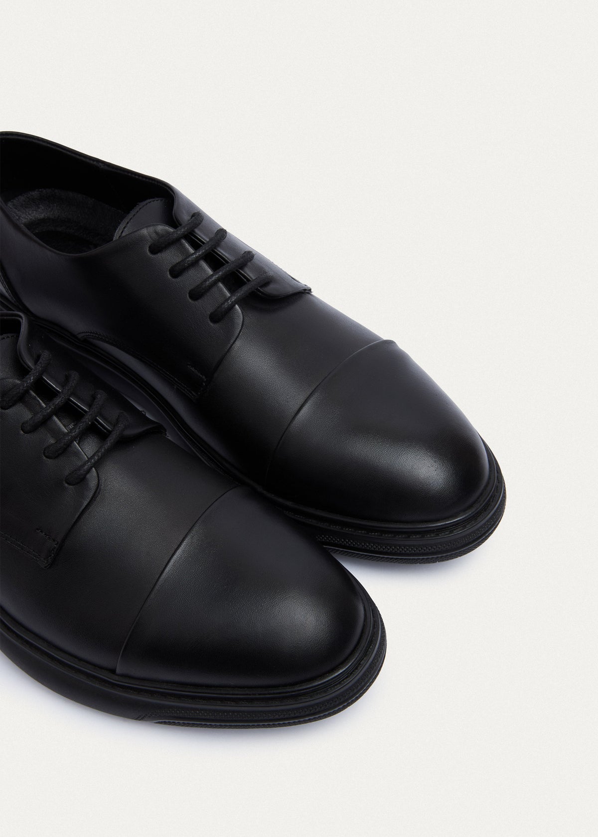 Leather Cap-Toe Oxford — Black