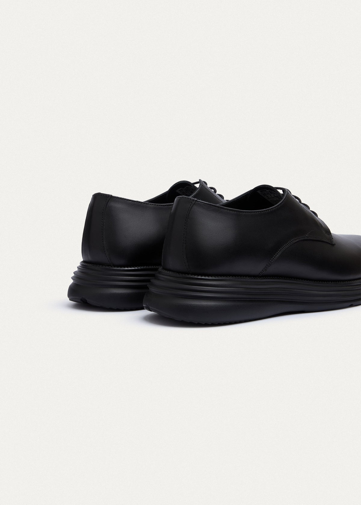 Plain-Toe Leather Lace-Up II — Black