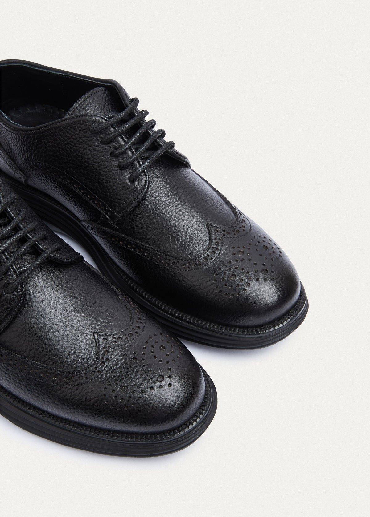 Wingtip Textured Derby — Black