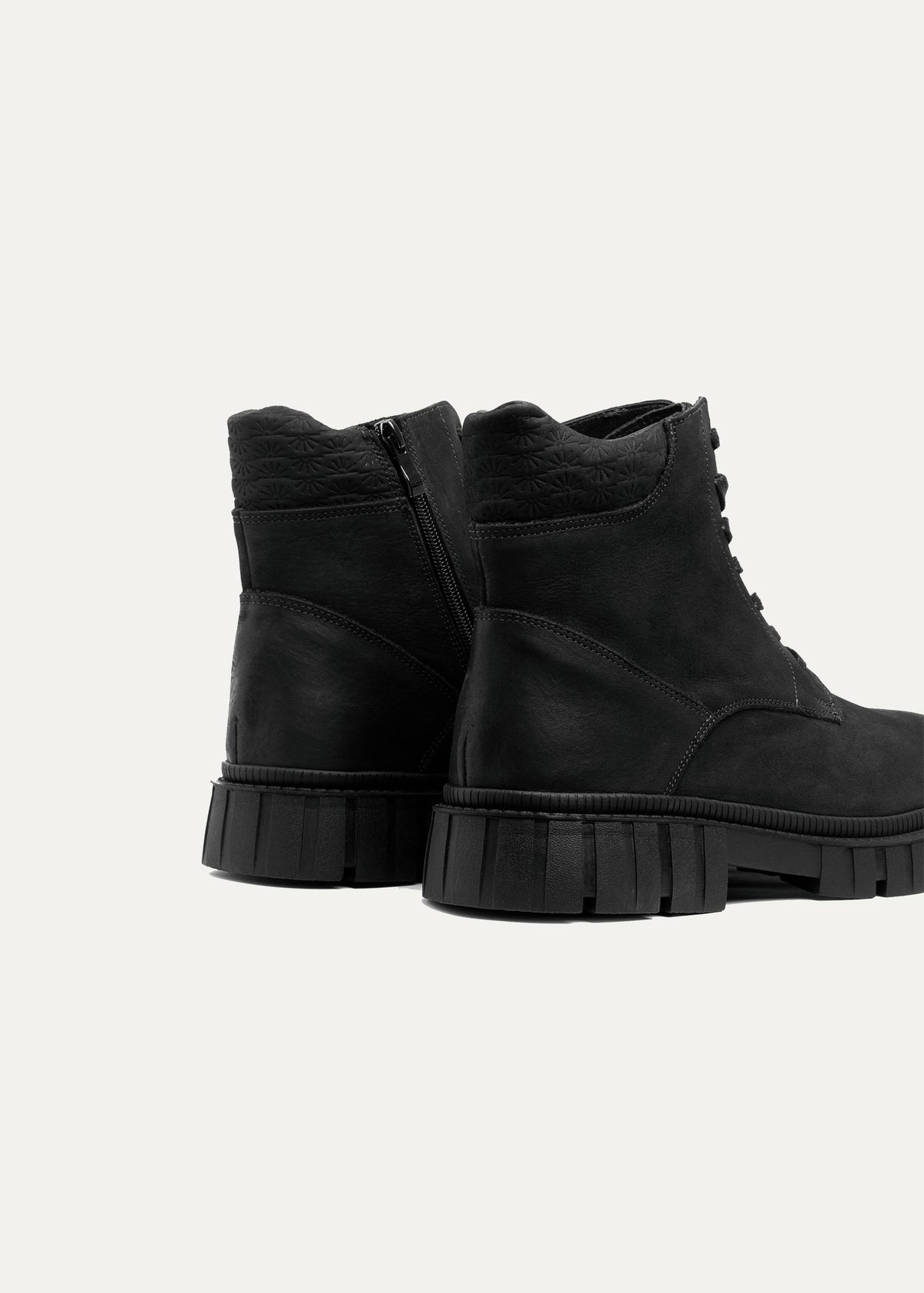 Leather Trail Boot — Black