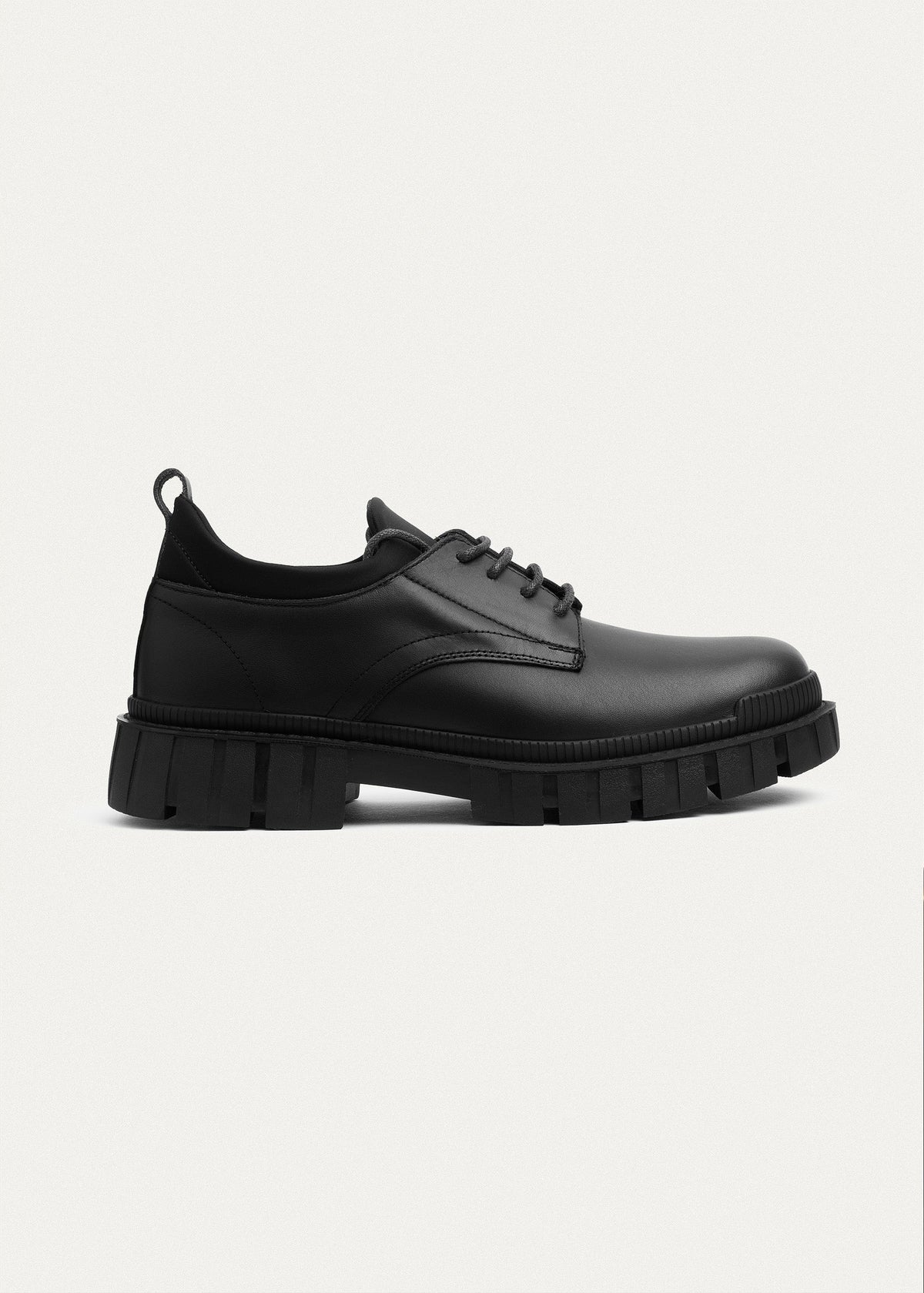 Urban Chunk Lace Shoes — Black