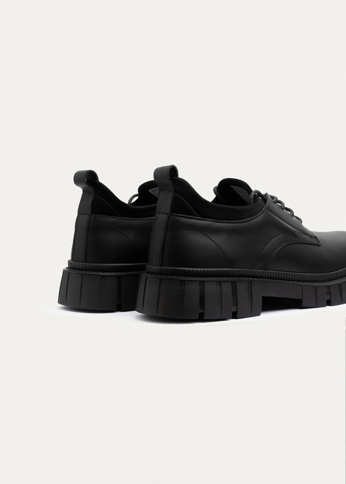 Urban Chunk Lace Shoes — Black