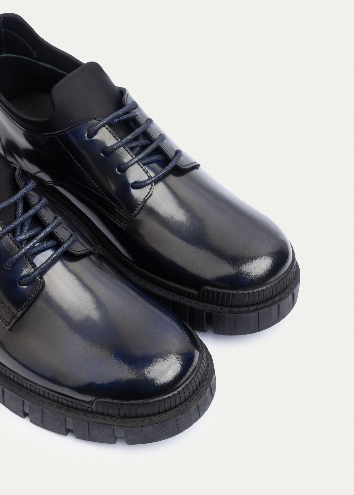Urban Chunk Lace Shoes Patent Leather — Navy Blue