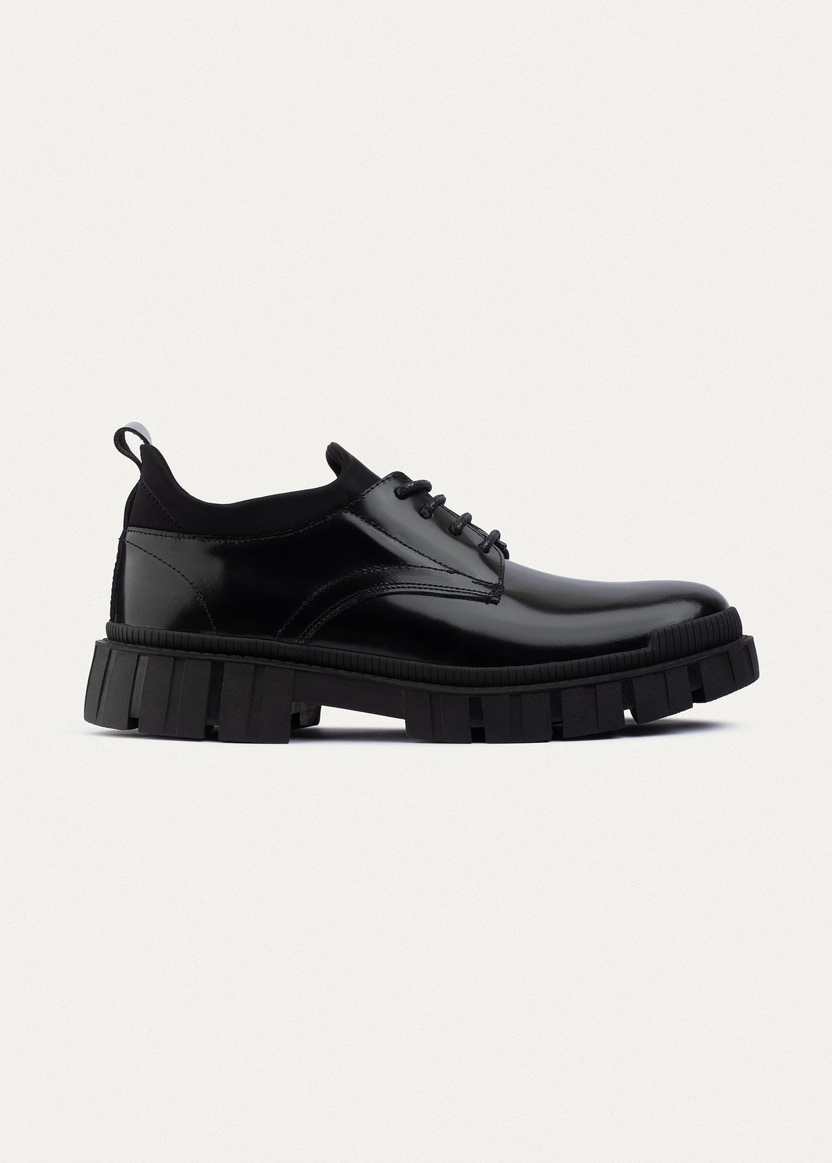 Urban Chunk Lace Shoes Patent Leather — Black
