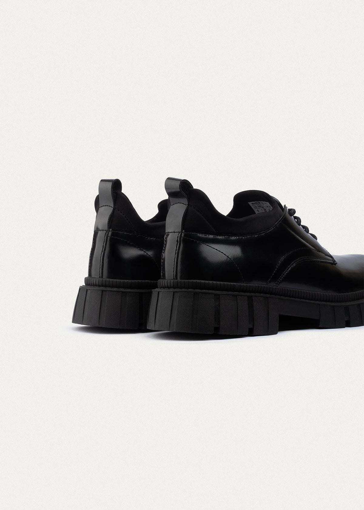 Urban Chunk Lace Shoes Patent Leather — Black