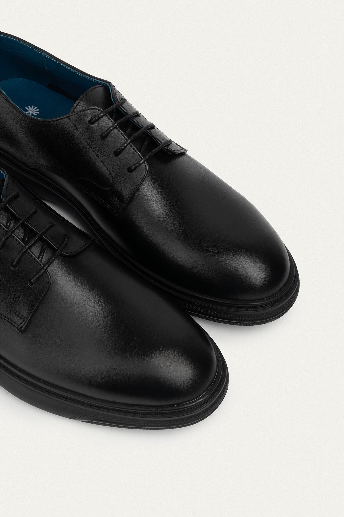 Leather Derby Shoe — Black