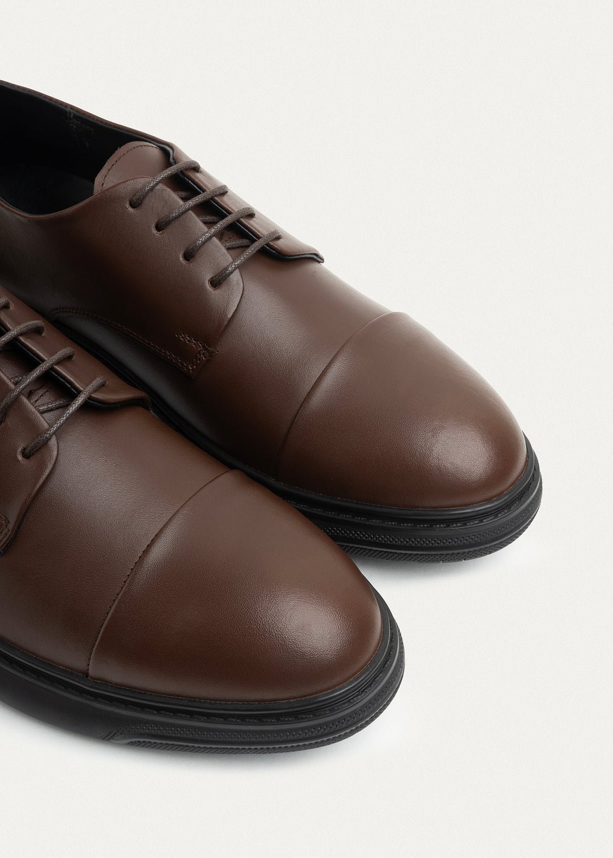 Leather Cap-Toe Oxford — Brown