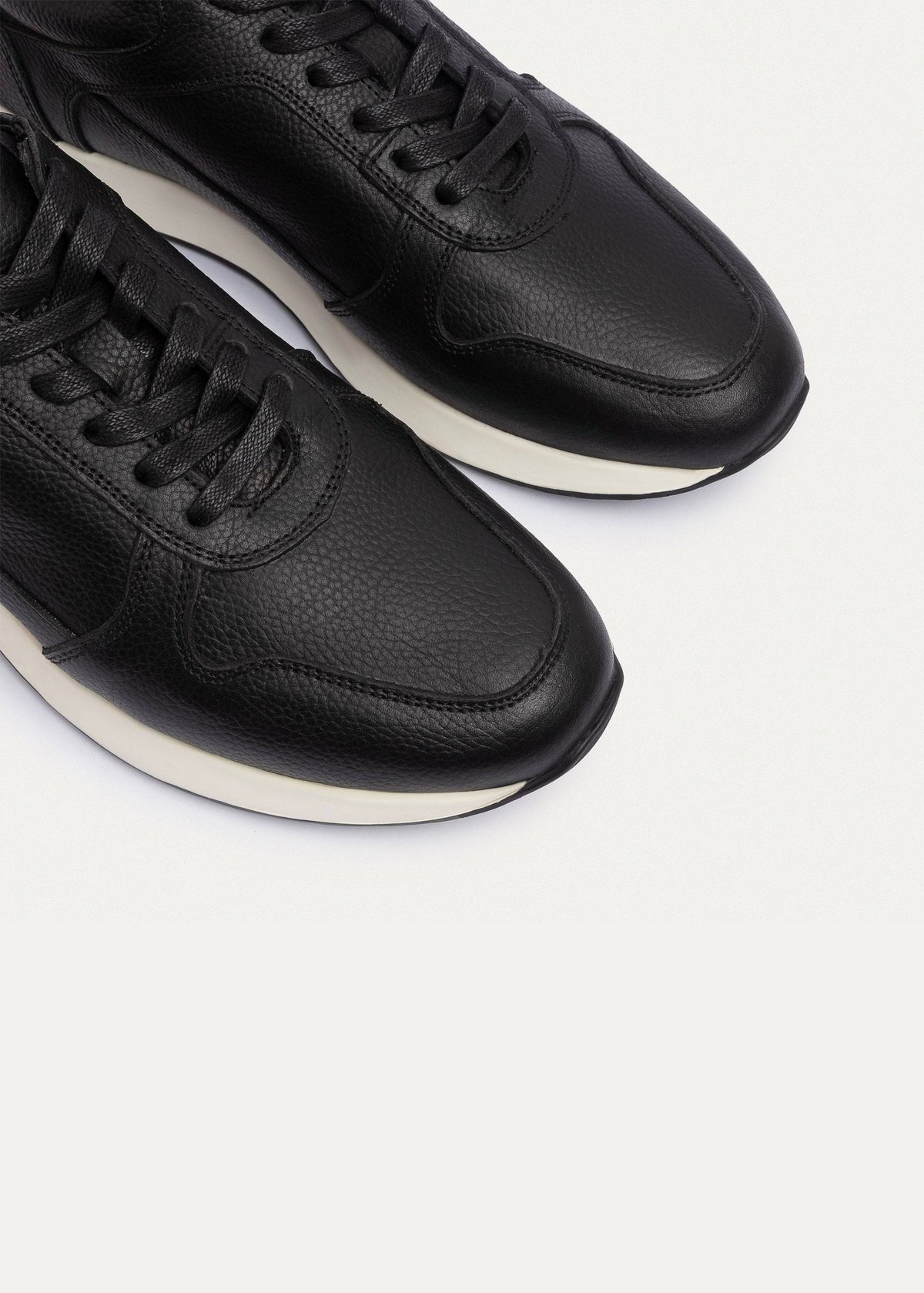Textured Light Comfort Sneaker II — Black