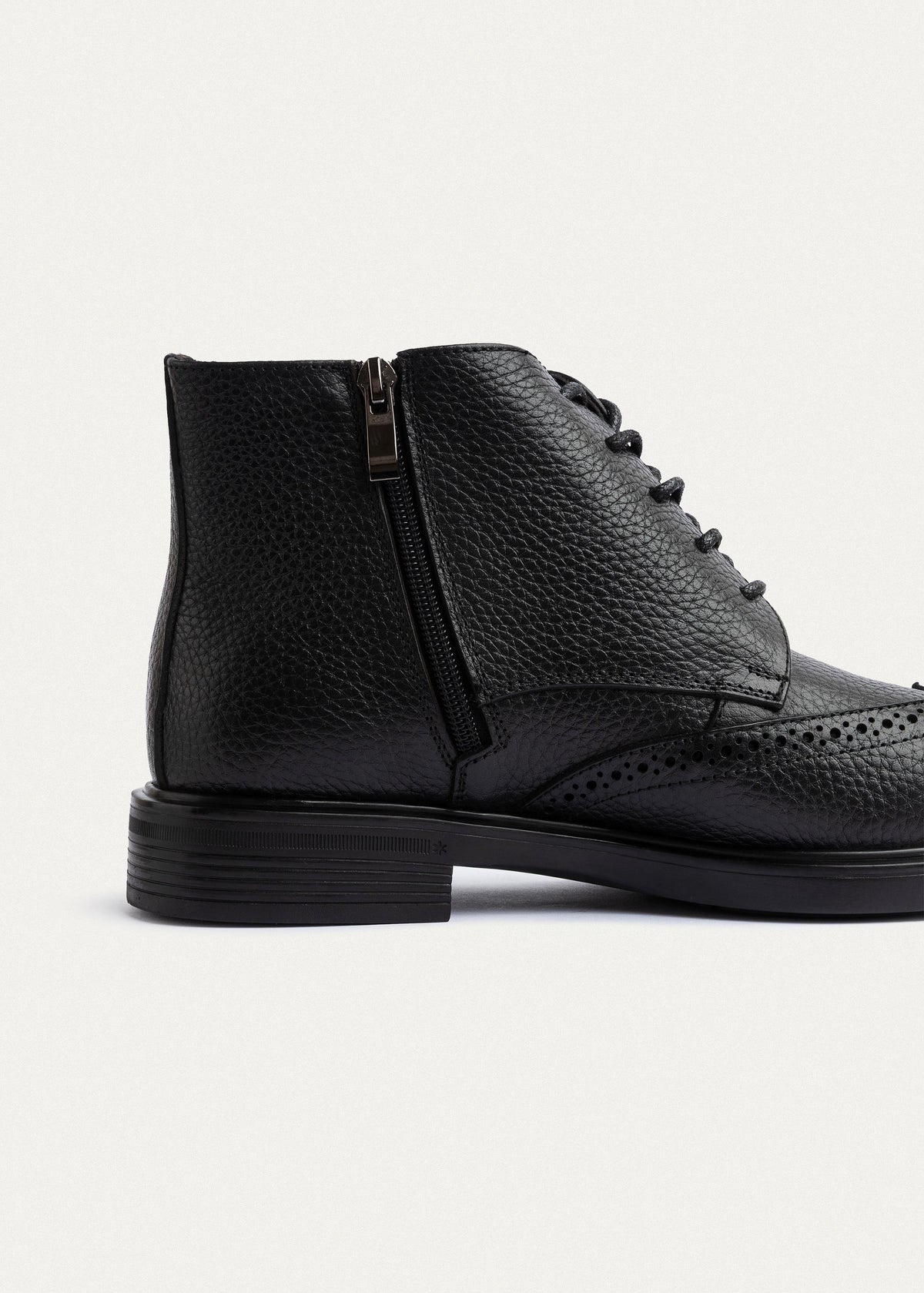Leather Oxford Boot — Black