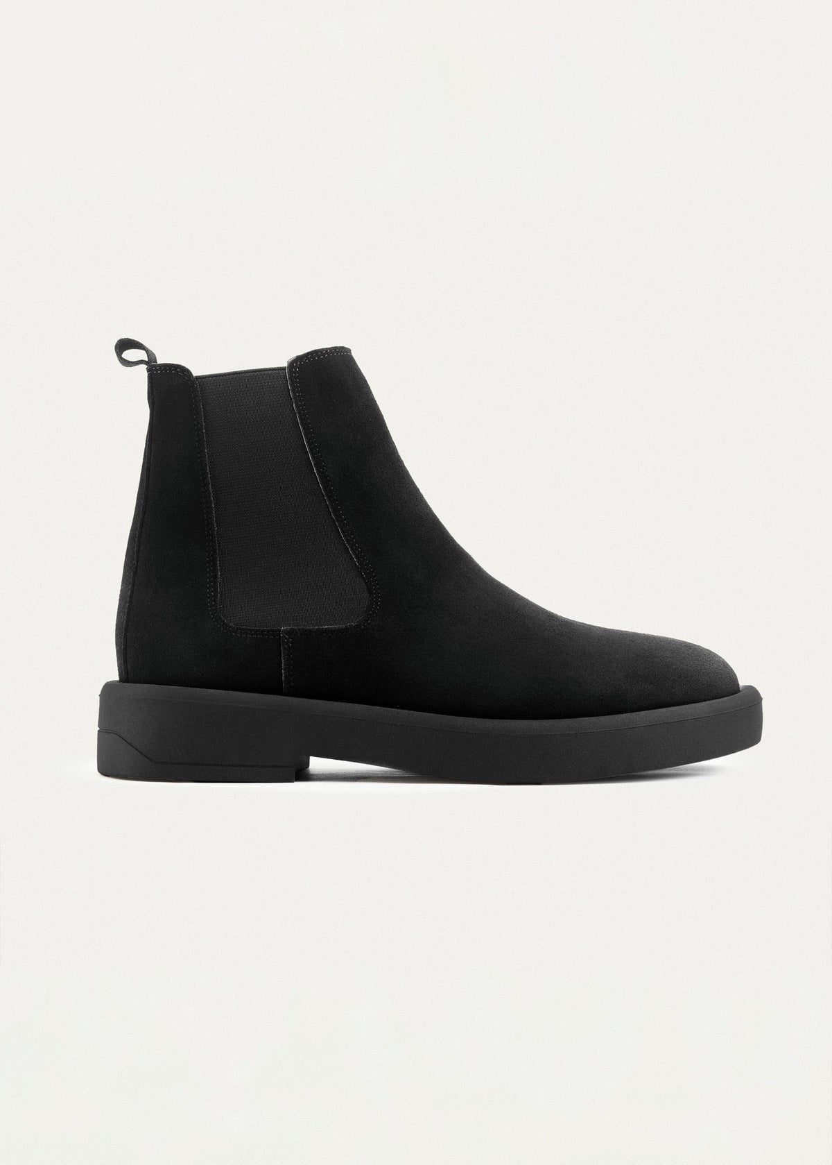 Luxe Leather Chelsea Boot — Black