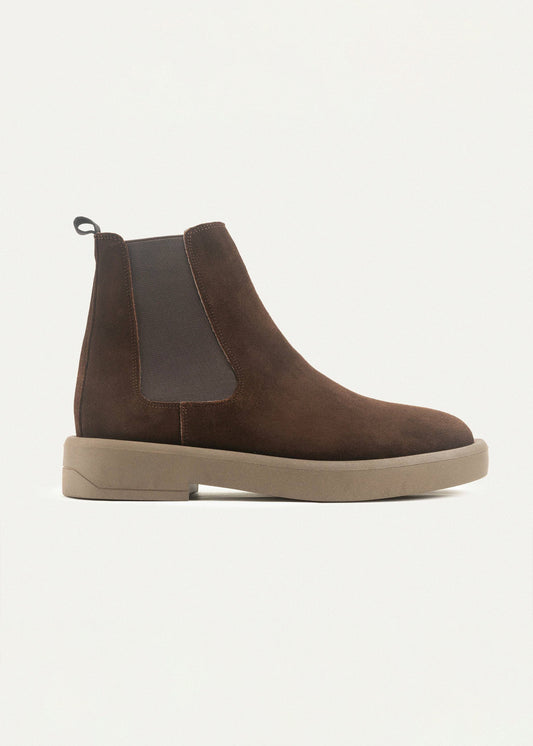 Luxe Leather Chelsea Boot — Brown