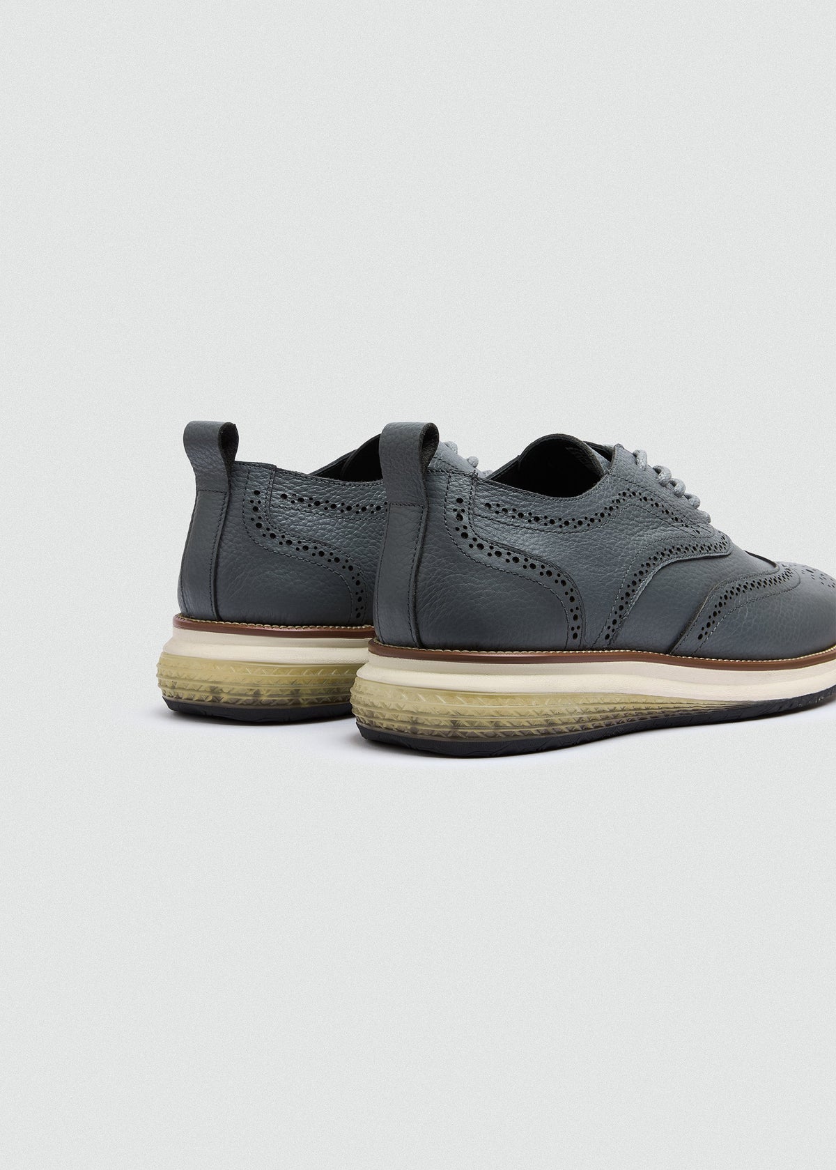 Wingtip Textured Lace-Up — Grey