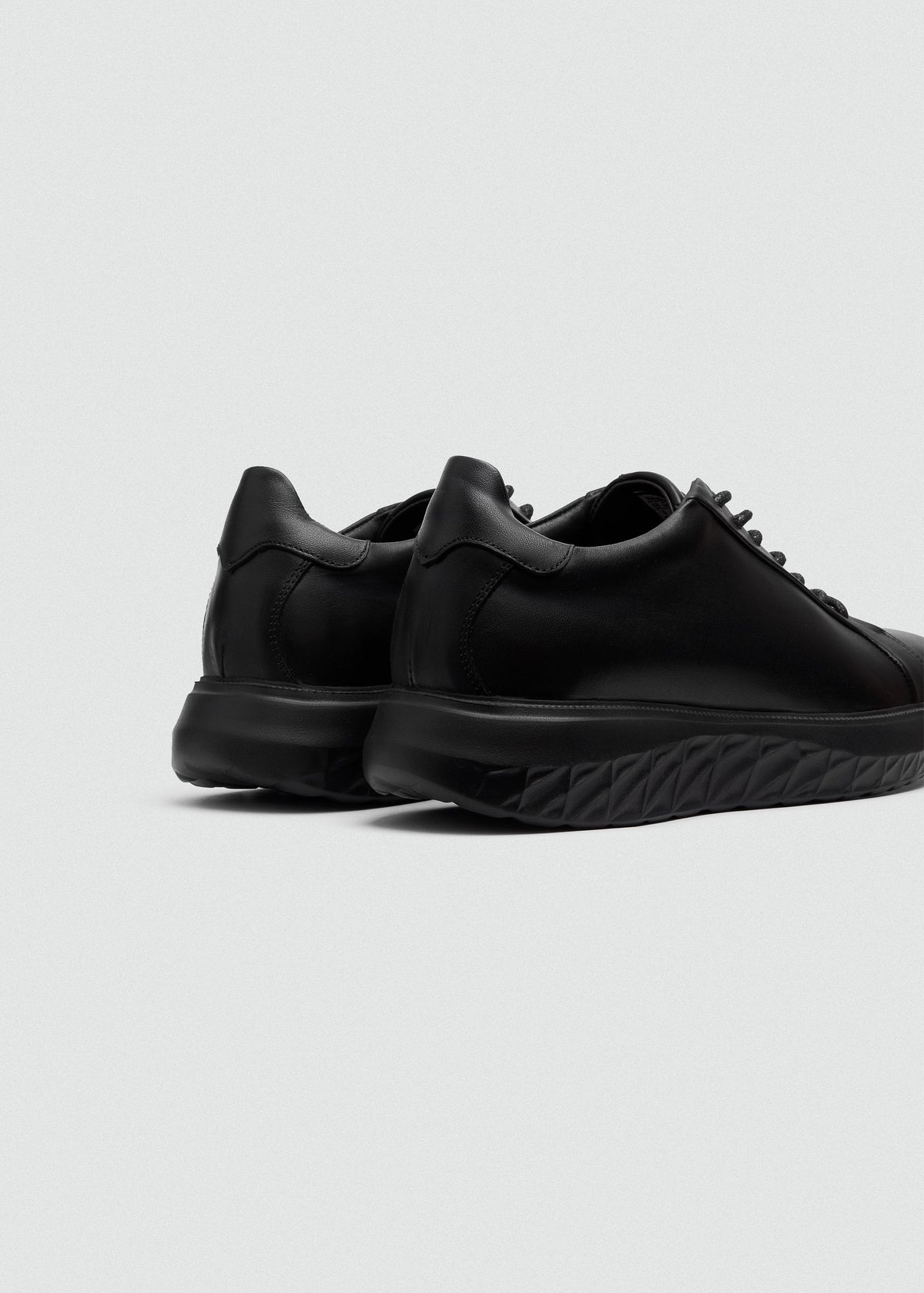 Everyday Leather Sneaker — Black